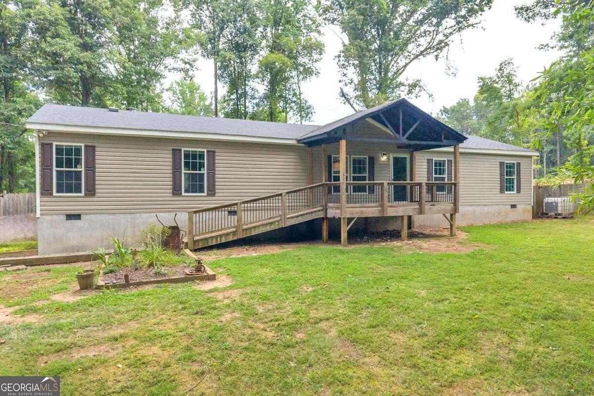 1.5 Acres of Land with Home for Sale in Gillsville, Georgia