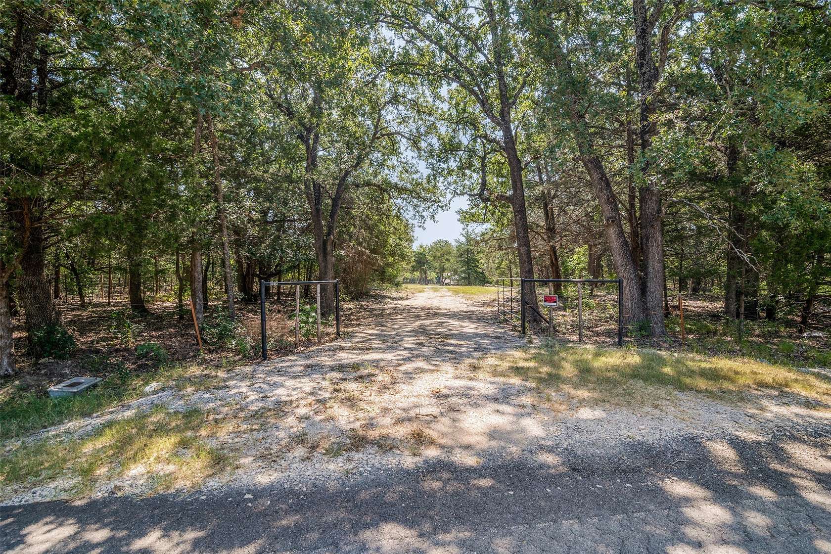 2.5 Acres of Residential Land for Sale in Royse City, Texas