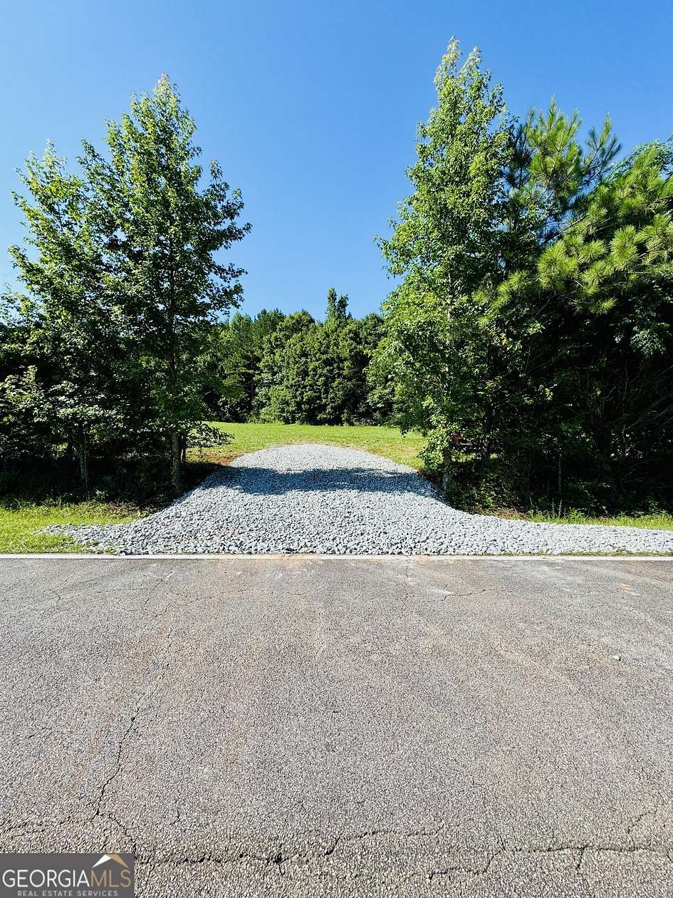10 Acres of Land for Sale in LaGrange, Georgia
