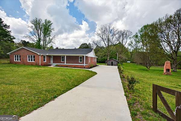 10 Acres of Land with Home for Sale in Pine Mountain, Georgia