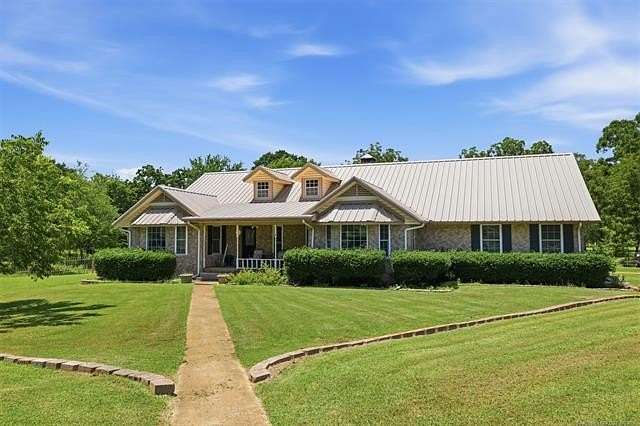 40 Acres of Land with Home for Sale in Durant, Oklahoma