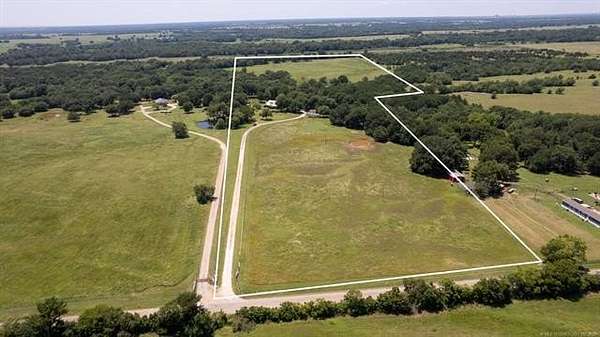 40 Acres of Land with Home for Sale in Durant, Oklahoma