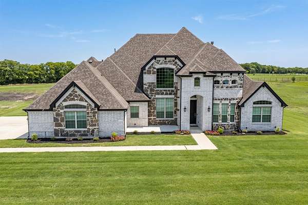 2.16 Acres of Land with Home for Sale in Rockwall, Texas
