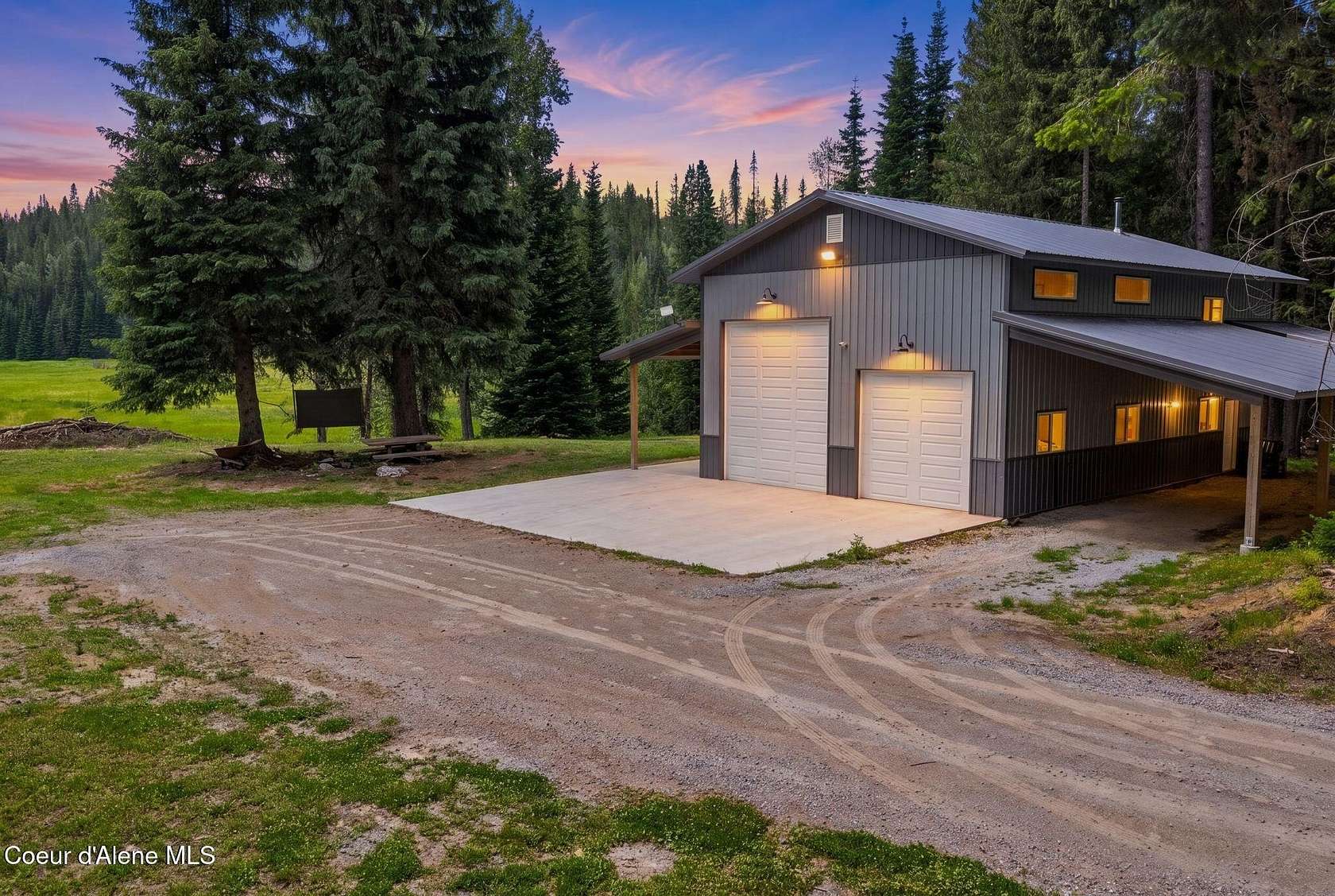15 Acres of Land with Home for Sale in Sandpoint, Idaho