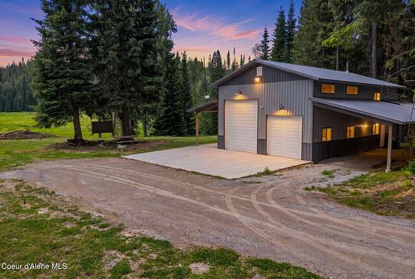 15 Acres of Land with Home for Sale in Sandpoint, Idaho