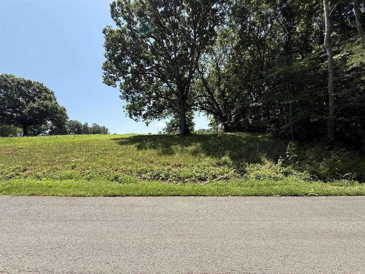 0.98 Acres of Residential Land for Sale in Scottsville, Kentucky