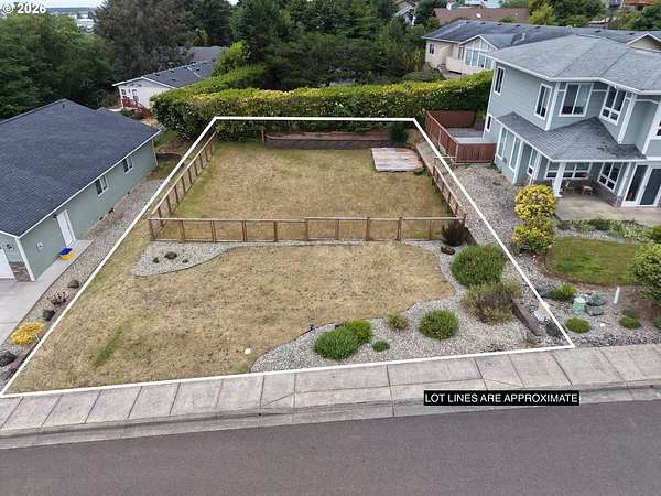 0.12 Acres of Residential Land for Sale in Coos Bay, Oregon