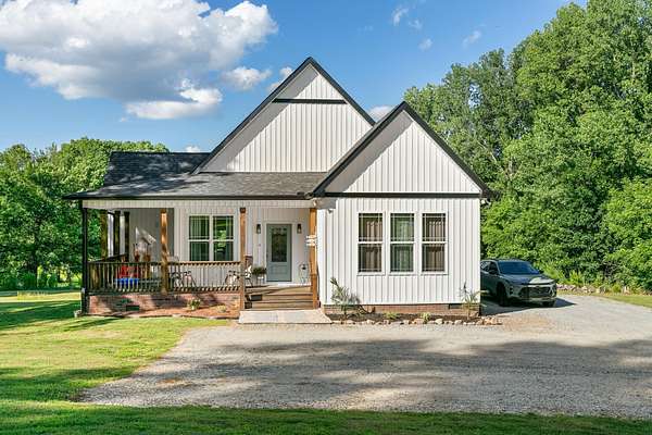 50 Acres of Land with Home for Sale in Union, South Carolina