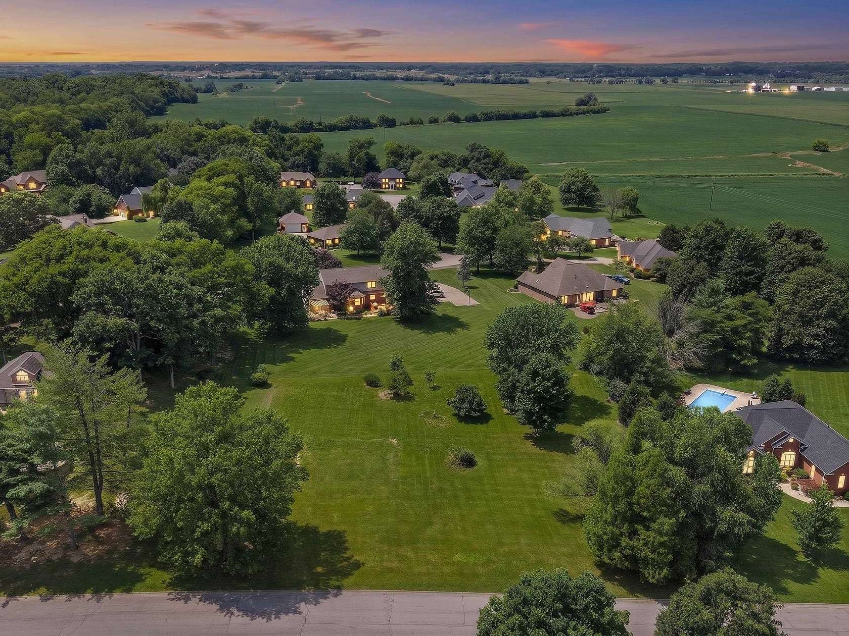 1 Acre of Residential Land for Sale in Henderson, Kentucky