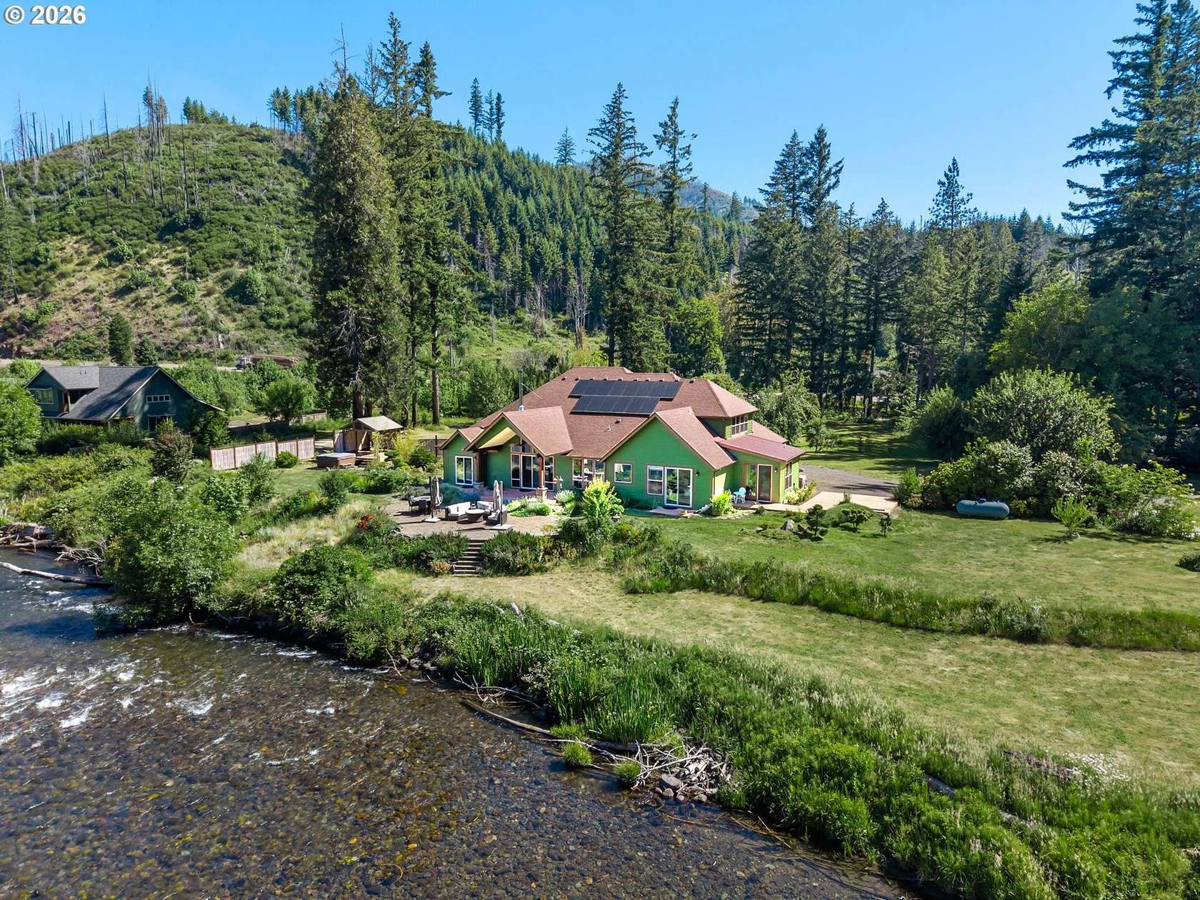 2.5 Acres of Land with Home for Sale in Vida, Oregon