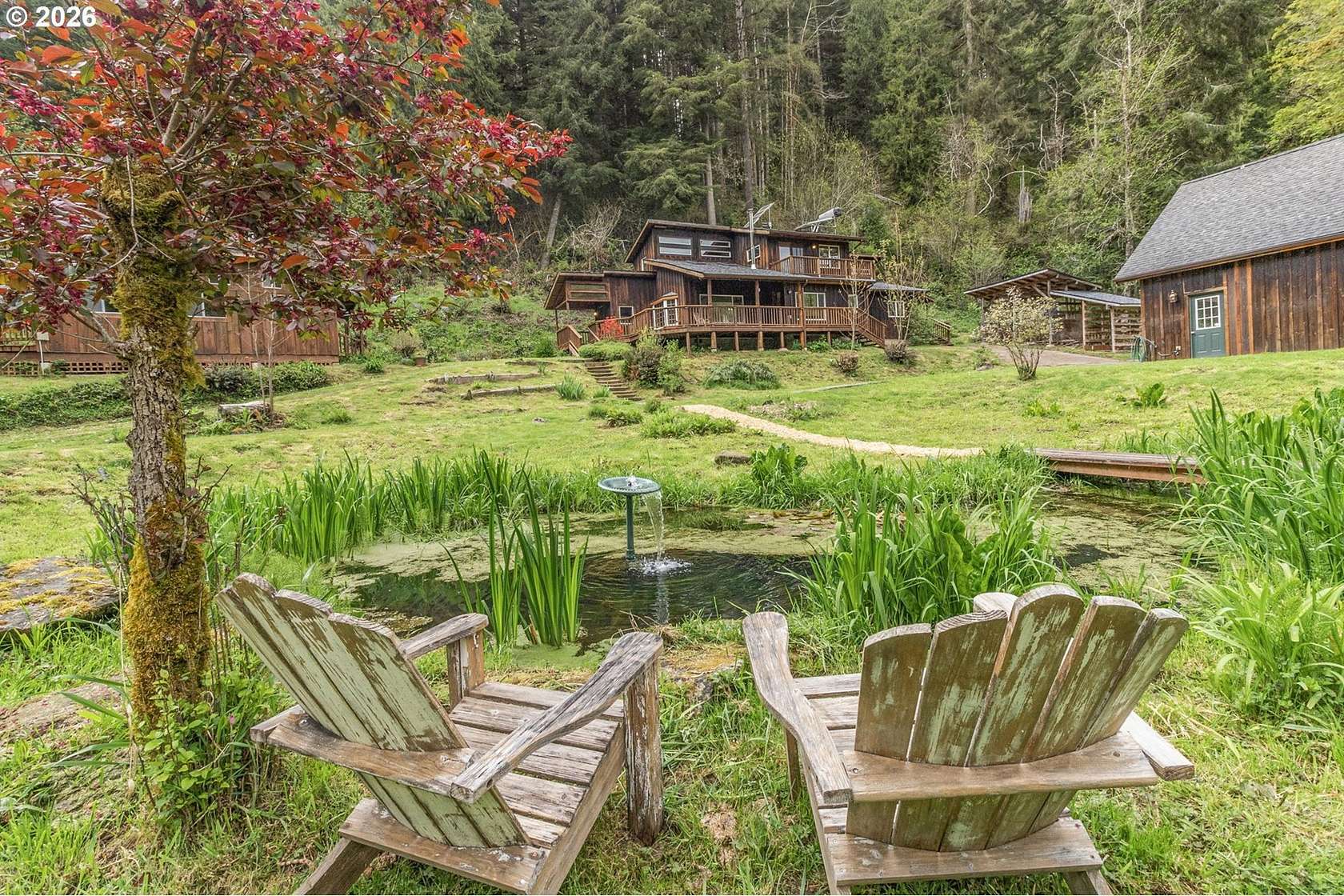 12.2 Acres of Land with Home for Sale in Deadwood, Oregon