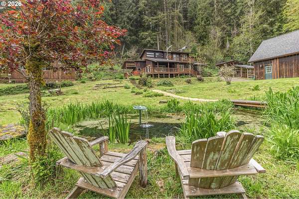 12.2 Acres of Land with Home for Sale in Deadwood, Oregon