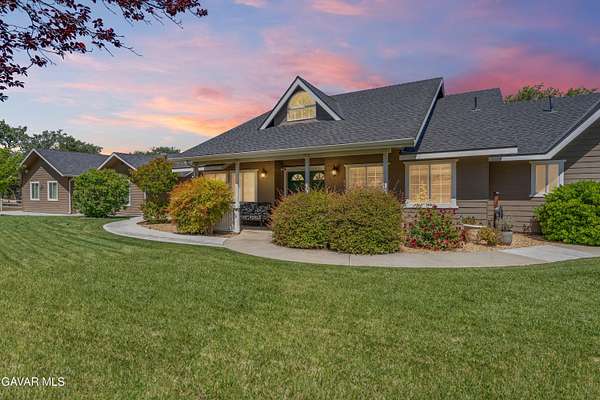 2 Acres of Land with Home for Sale in Tehachapi, California