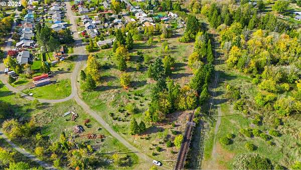 3.3 Acres of Residential Land for Sale in Oakridge, Oregon