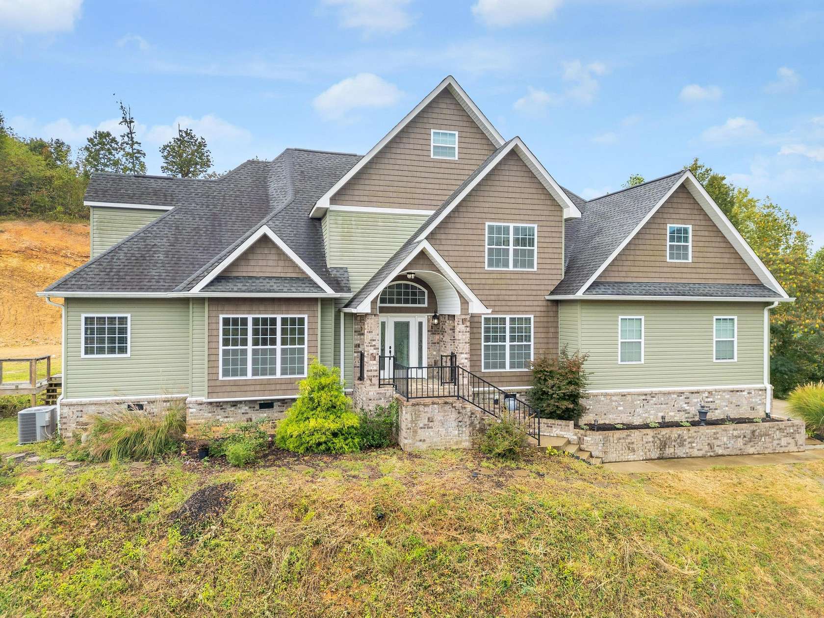 7.5 Acres of Land with Home for Sale in Trenton, Georgia