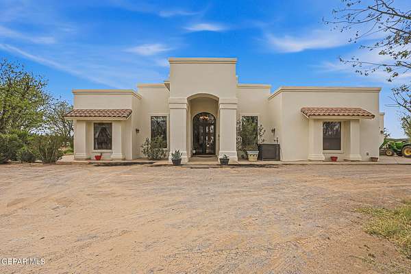 5.72 Acres of Land with Home for Sale in Anthony, New Mexico