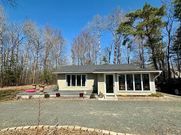 2 Acres of Land with Home for Sale in North Branch, Minnesota
