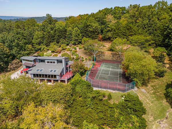 2.7 Acres of Land with Home for Sale in Chattanooga, Tennessee