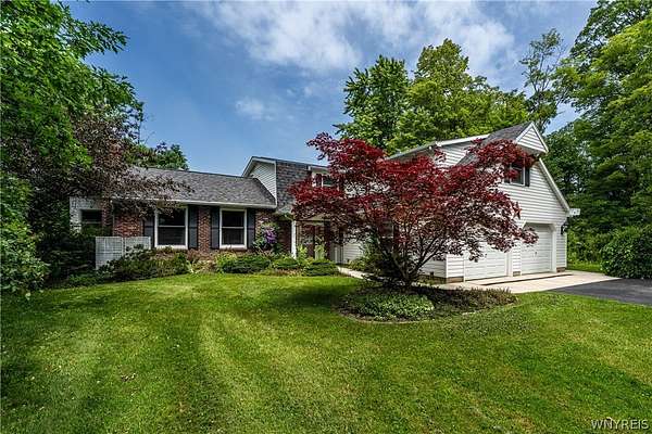 3 Acres of Land with Home for Sale in Youngstown, New York