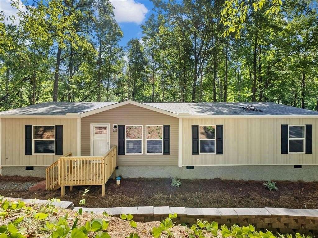 1.75 Acres of Land with Home for Sale in Braselton, Georgia