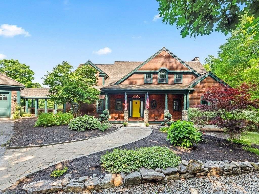 5.57 Acres of Land with Home for Sale in Princeton, Massachusetts