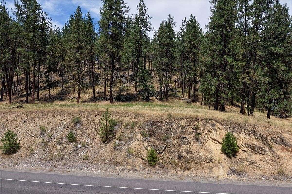 7.7 Acres of Residential Land for Sale in Nine Mile Falls, Washington