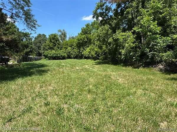 1 Acre of Residential Land for Sale in Van Buren Charter Township, Michigan