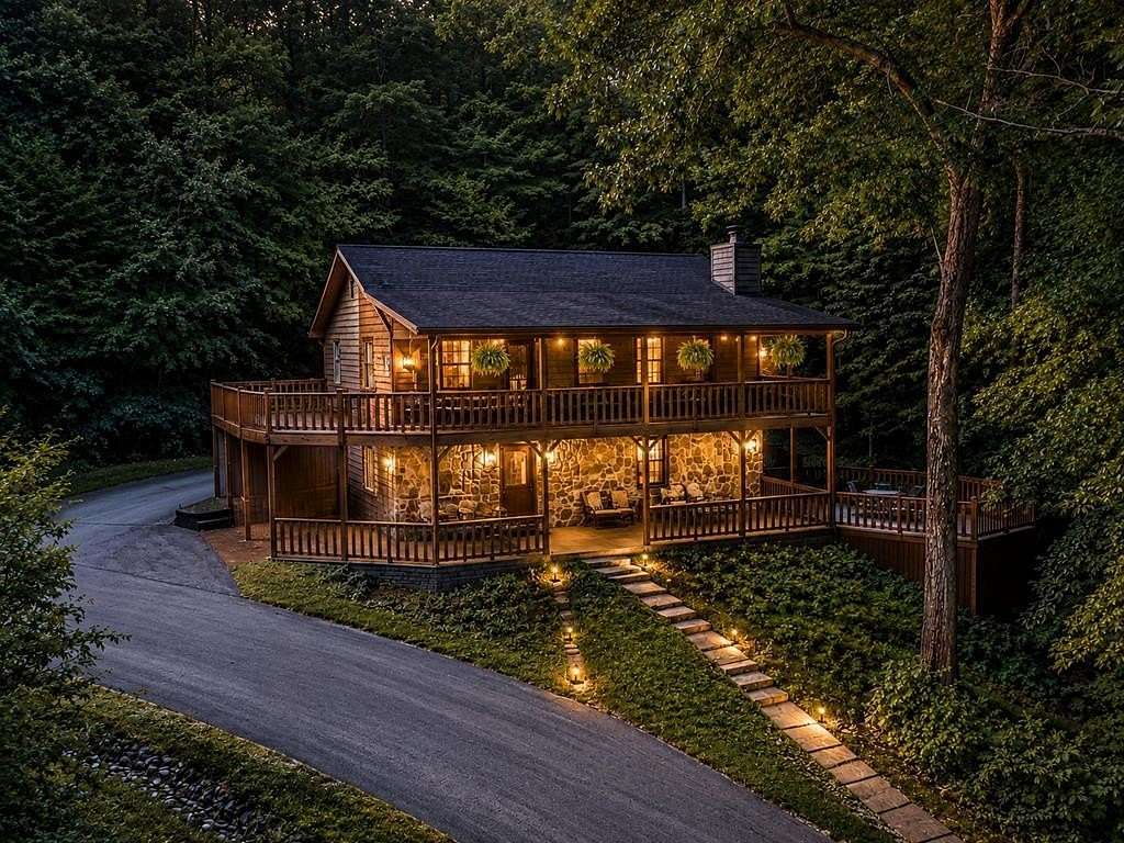 8 Acres of Land with Home for Sale in Mineral Bluff, Georgia
