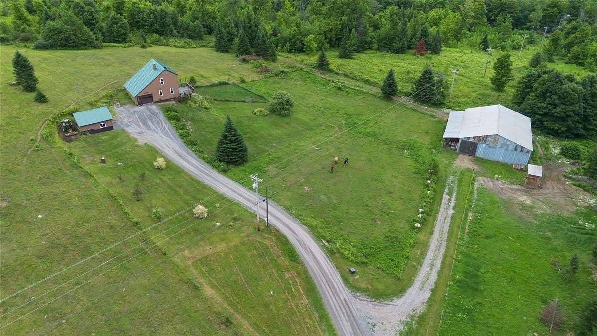 10.1 Acres of Land with Home for Sale in Williamstown, Vermont
