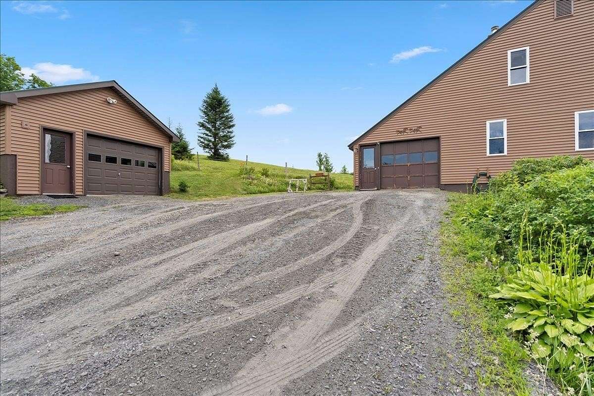 10.1 Acres of Land with Home for Sale in Williamstown, Vermont