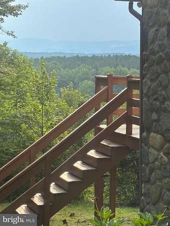 19.1 Acres of Land with Home for Lease in Somerset, Virginia