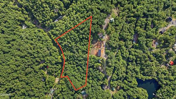 5.48 Acres of Residential Land for Sale in Gatlinburg, Tennessee
