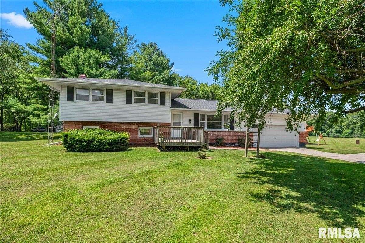 5 Acres of Land with Home for Sale in New Berlin, Illinois