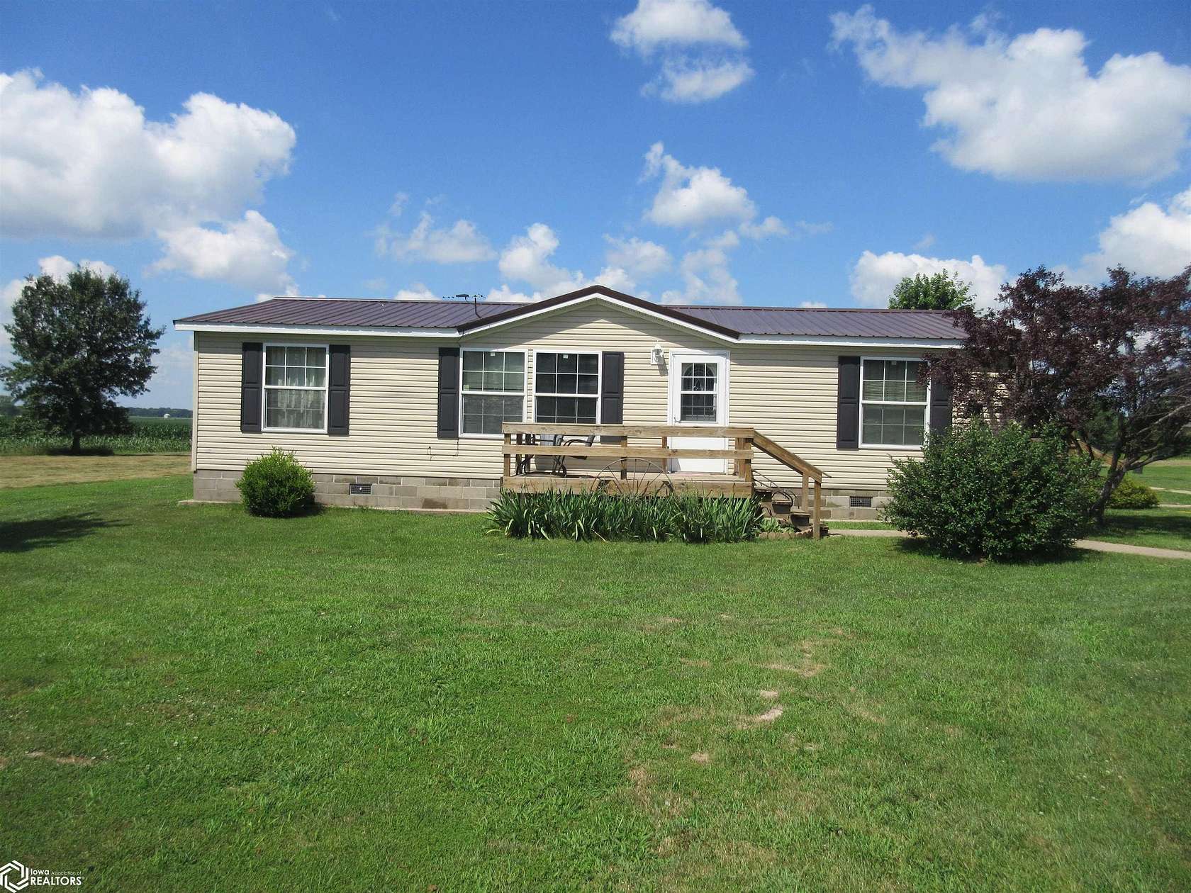 3.15 Acres of Land with Home for Sale in Keokuk, Iowa