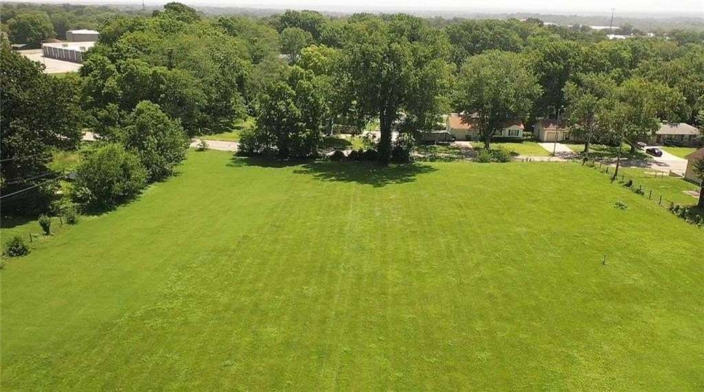 2.7 Acres of Residential Land for Sale in Independence, Missouri