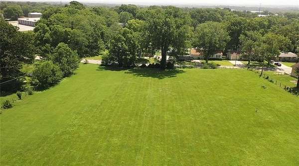 2.7 Acres of Residential Land for Sale in Independence, Missouri