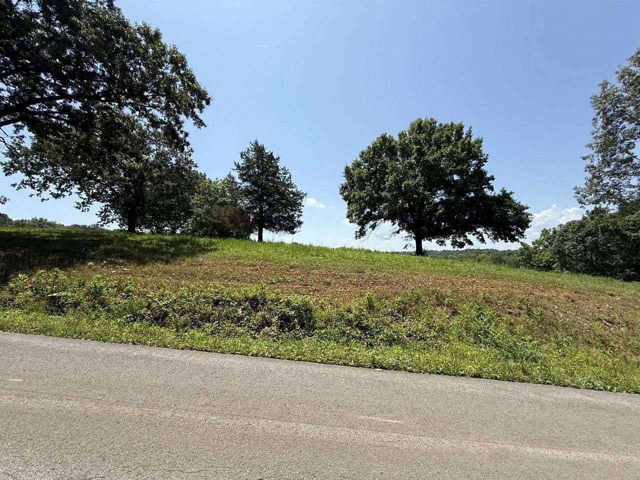 1.42 Acres of Residential Land for Sale in Scottsville, Kentucky