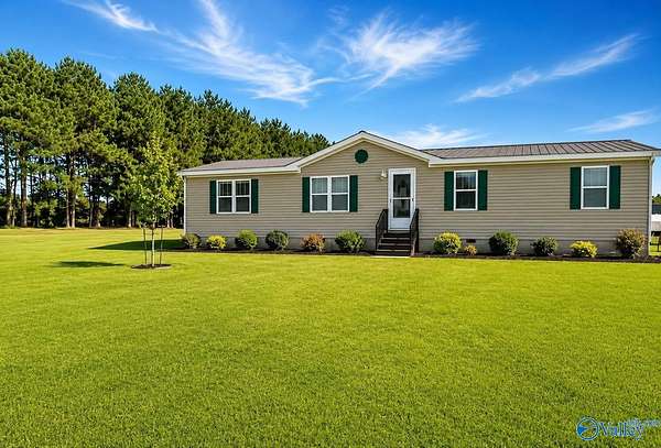 4.4 Acres of Land with Home for Sale in Crossville, Alabama