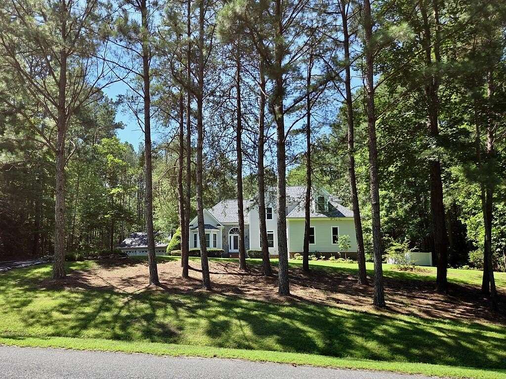 2.28 Acres of Land with Home for Sale in Lancaster, Virginia