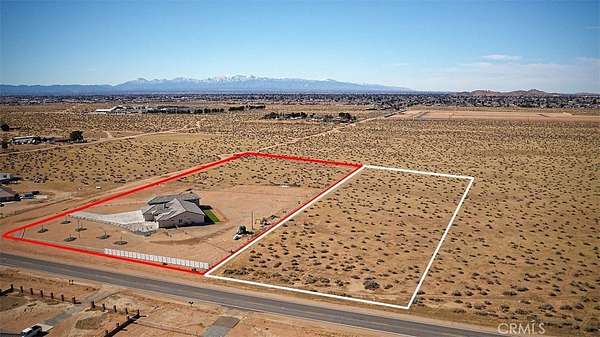 4 Acres of Land for Sale in Apple Valley, California