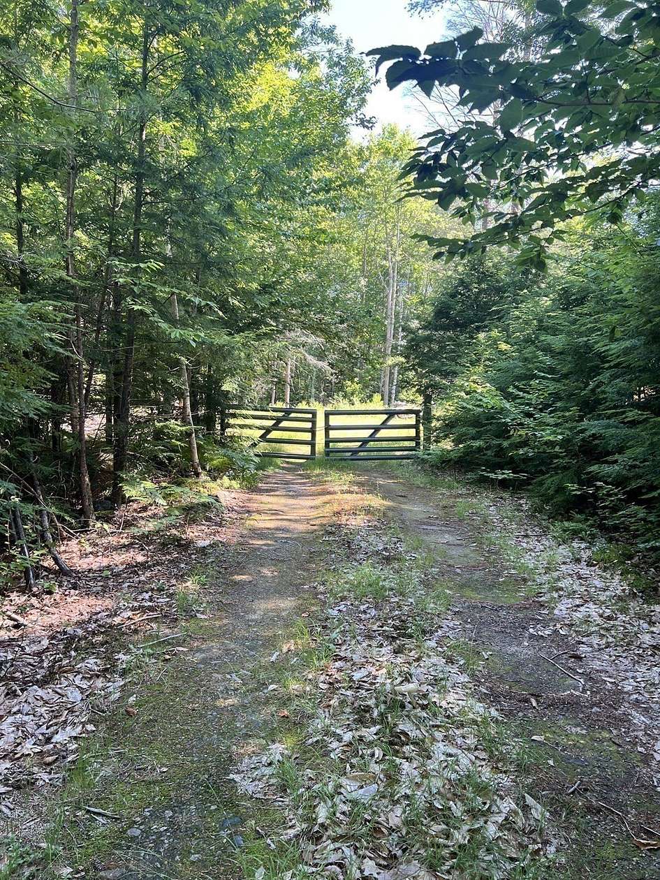 10.3 Acres of Mixed-Use Land for Sale in Winchendon, Massachusetts
