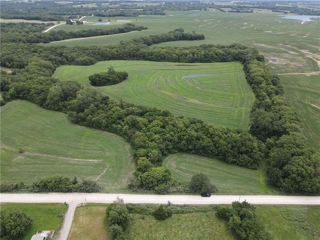 15.3 Acres of Land for Sale in McLouth, Kansas