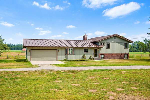 20 Acres of Agricultural Land with Home for Sale in Clayton, Washington