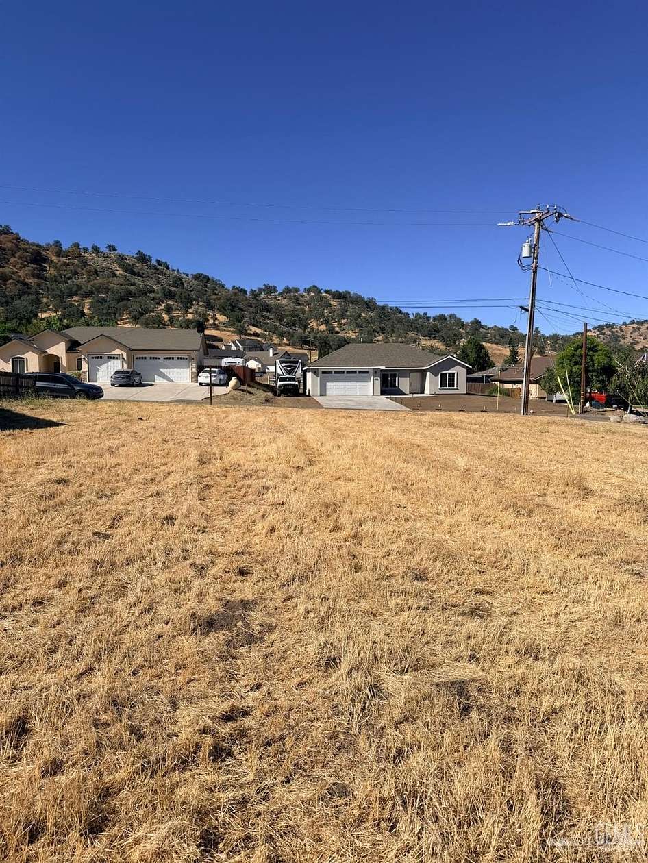 0.36 Acres of Residential Land for Sale in Tehachapi, California