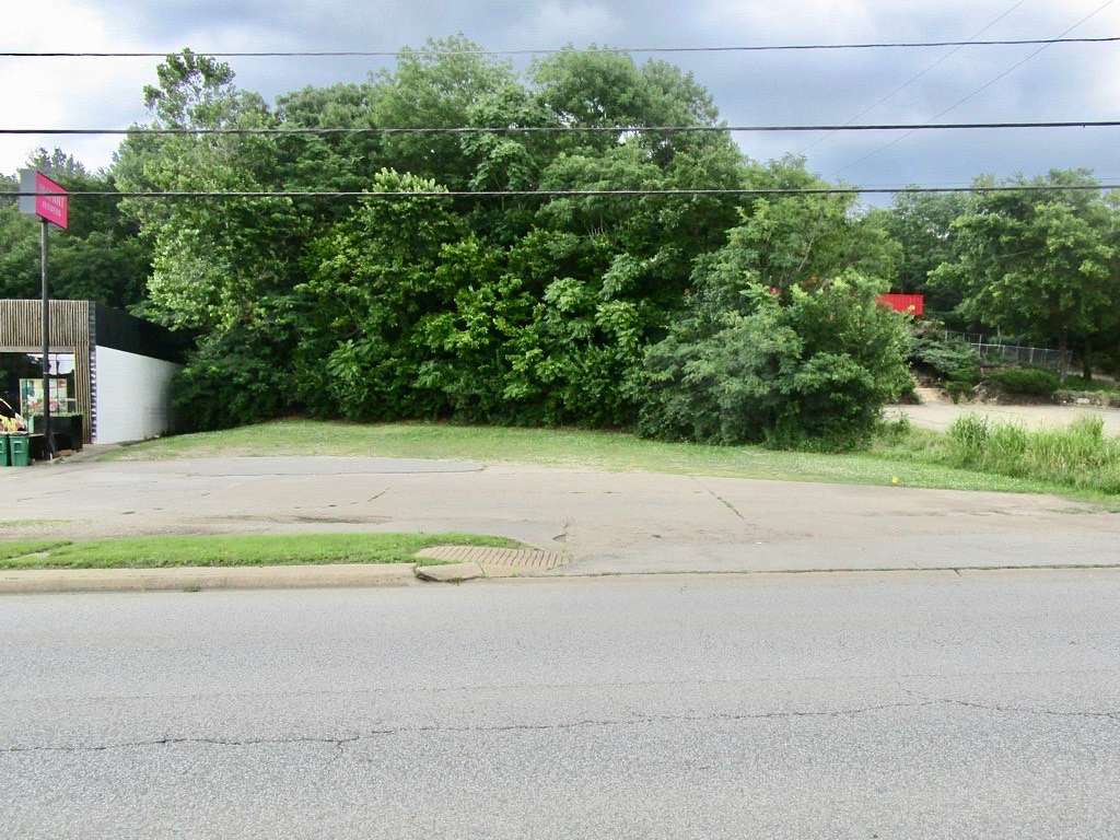 0.99 Acres of Mixed-Use Land for Sale in Fayetteville, Arkansas