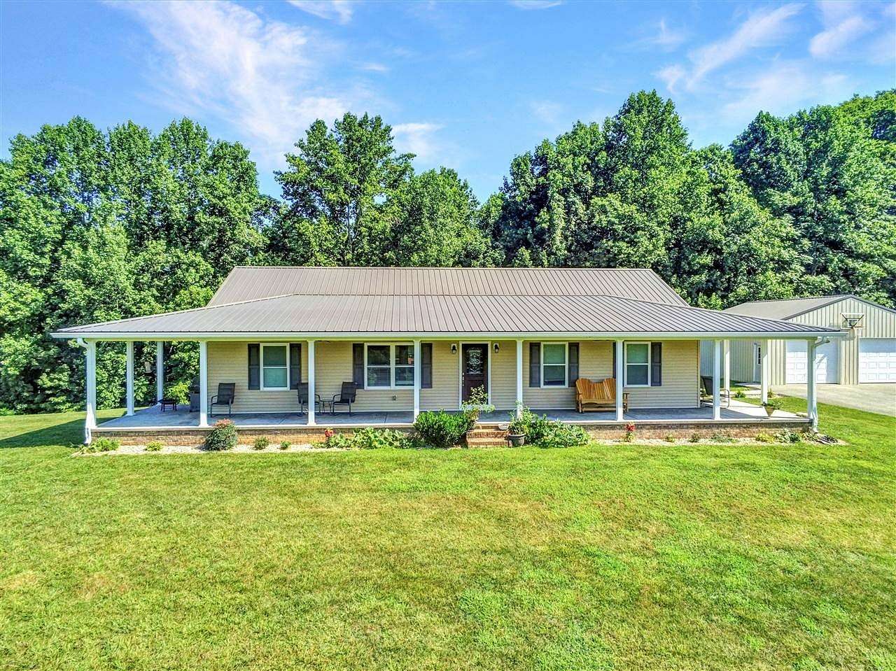 5.27 Acres of Land with Home for Sale in Summer Shade, Kentucky