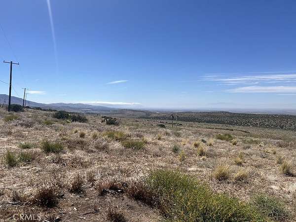 20 Acres of Land for Sale in Llano, California
