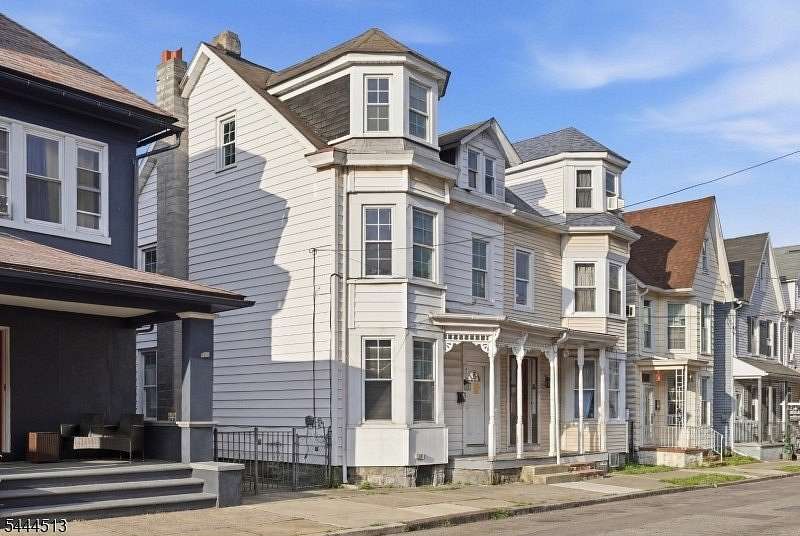 0.09 Acres of Land with Home for Sale in Phillipsburg, New Jersey