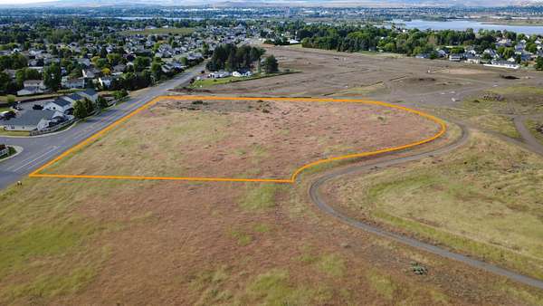 5 Acres of Commercial Land for Sale in Pasco, Washington