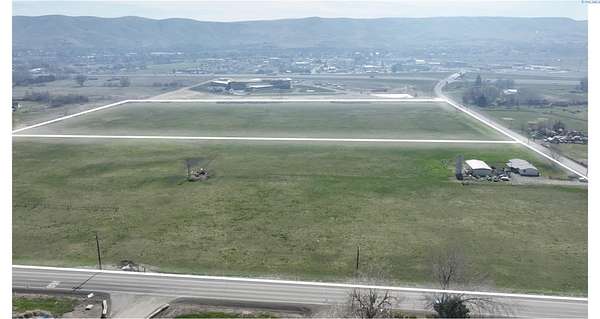 20 Acres of Commercial Land for Sale in Prosser, Washington